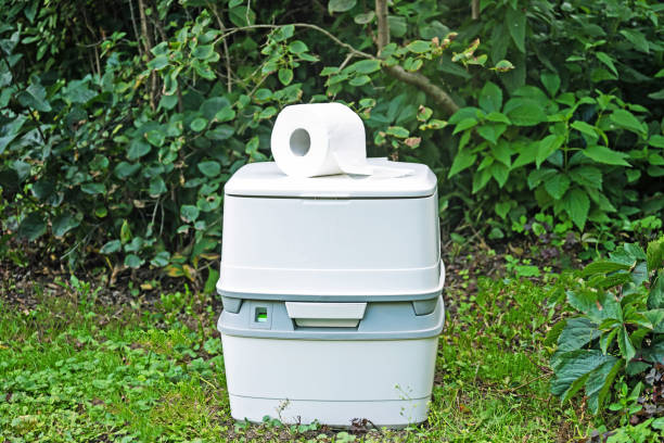 Portable Toilet Options We Offer in Tipton, CA