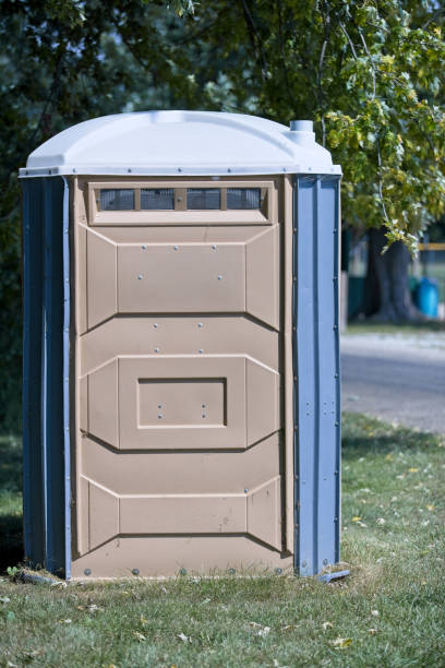 Best Portable toilet rental cost  in Tipton, CA